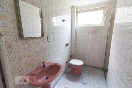 Banheiro de apartamento para alugar com 2 quartos, 68m² em Itaim Bibi, São Paulo