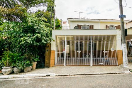 Fachada de casa à venda com 1 quarto, 170m² em Jardim Piqueroby, São Paulo