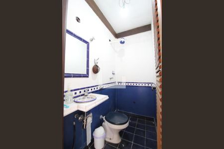 Casa à venda com 220m², 3 quartos e 2 vagasBanheiro Social 1