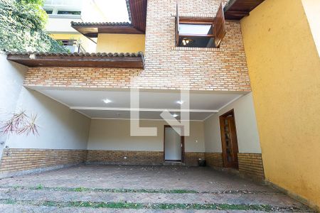 Casa para alugar com 200m², 4 quartos e 3 vagasEntrada