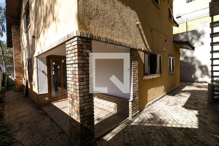 Casa para alugar com 200m², 4 quartos e 3 vagasFachada