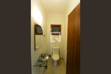 Banheiro de casa para alugar com 4 quartos, 200m² em Jardim Vitória Régia, São Paulo