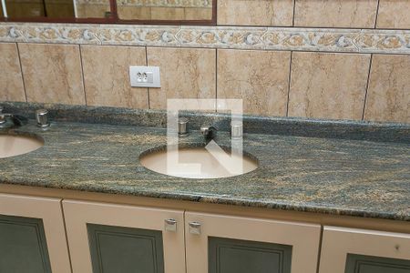 Casa para alugar com 200m², 4 quartos e 3 vagasBanheiro