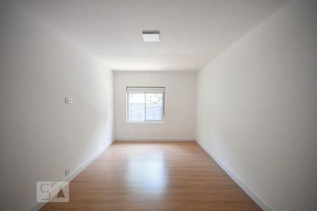 Casa para alugar com 500m², 4 quartos e 6 vagasQuarto