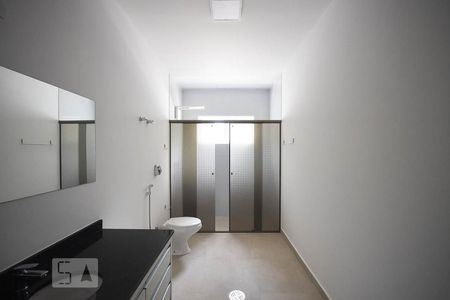 Casa para alugar com 500m², 4 quartos e 6 vagasBanheiro Suíte 1