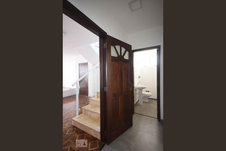 Casa para alugar com 500m², 4 quartos e 6 vagasCorredor 1