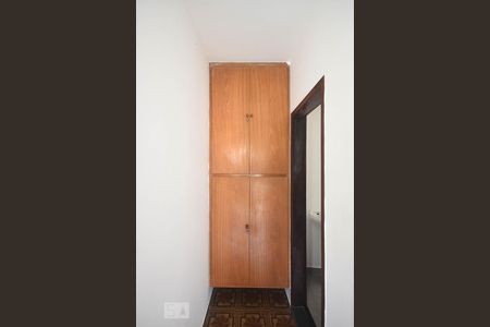 Casa para alugar com 500m², 4 quartos e 6 vagasArmário de Serviço