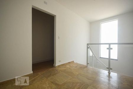 Casa para alugar com 500m², 4 quartos e 6 vagasCorredor 2