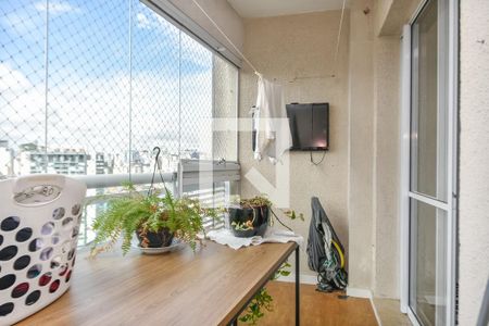 Varanda de kitnet/studio para alugar com 2 quartos, 65m² em Centro, São Paulo