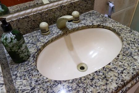 Apartamento à venda com 90m², 2 quartos e 2 vagas Apartamento à venda com 90m², 2 quartos e 2 vagasBanheiro Social