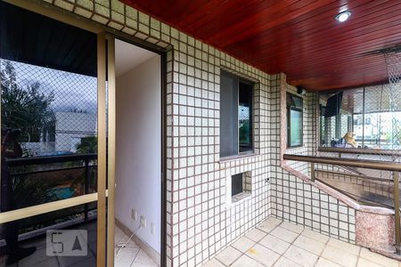 Apartamento à venda com 90m², 2 quartos e 2 vagas Apartamento à venda com 90m², 2 quartos e 2 vagasVaranda da Suíte 2