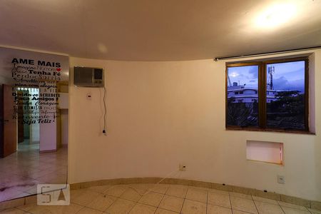 Apartamento à venda com 90m², 2 quartos e 2 vagas Apartamento à venda com 90m², 2 quartos e 2 vagasSuíte 2