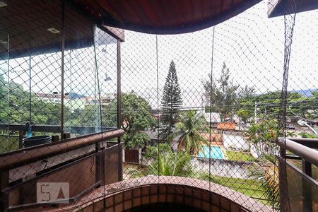 Apartamento à venda com 90m², 2 quartos e 2 vagas Apartamento à venda com 90m², 2 quartos e 2 vagasVista