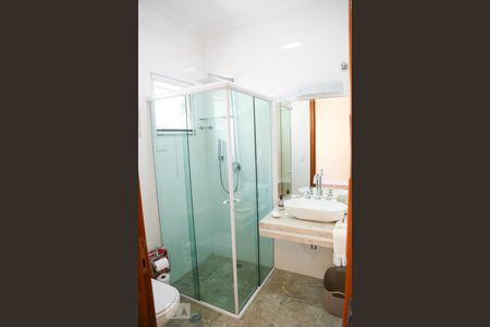 Banheiro da Suíte 1 de casa à venda com 2 quartos, 185m² em Indianópolis, São Paulo