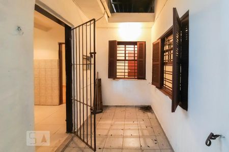 Casa à venda com 152m², 3 quartos e 3 vagas Casa à venda com 152m², 3 quartos e 3 vagasVaranda