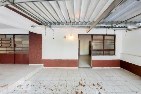 Casa à venda com 152m², 3 quartos e 3 vagas Casa à venda com 152m², 3 quartos e 3 vagasVaranda Frente