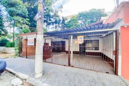 Casa à venda com 152m², 3 quartos e 3 vagas Casa à venda com 152m², 3 quartos e 3 vagasFachada da Casa