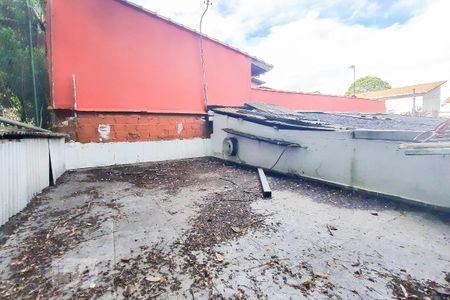 Casa à venda com 152m², 3 quartos e 3 vagas Casa à venda com 152m², 3 quartos e 3 vagasVaranda Fundos