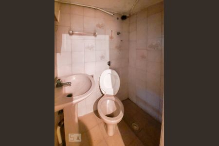 Casa à venda com 152m², 3 quartos e 3 vagas Casa à venda com 152m², 3 quartos e 3 vagasBanheiro da Suíte