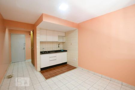 Sala/Cozinha de apartamento para alugar com 1 quarto, 25m² em Asa Norte, Brasília