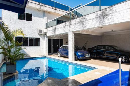 Casa à venda com 530m², 4 quartos e 4 vagas Casa à venda com 530m², 4 quartos e 4 vagasPiscina/garagem