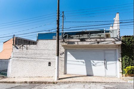 Casa à venda com 530m², 4 quartos e 4 vagas Casa à venda com 530m², 4 quartos e 4 vagasFachada