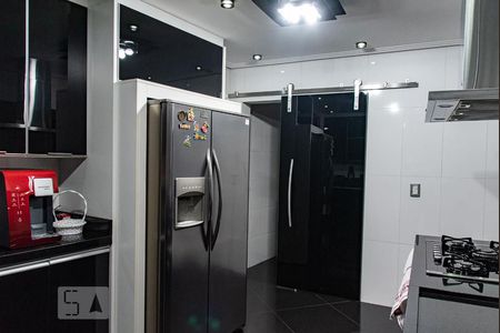 Casa à venda com 530m², 4 quartos e 4 vagas Casa à venda com 530m², 4 quartos e 4 vagasCozinha