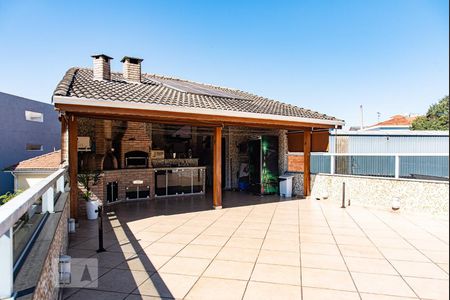 Casa à venda com 530m², 4 quartos e 4 vagas Casa à venda com 530m², 4 quartos e 4 vagasTerraço