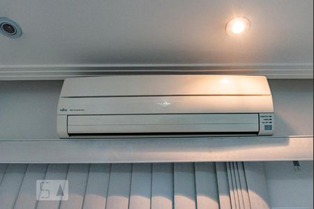 Casa à venda com 530m², 4 quartos e 4 vagas Casa à venda com 530m², 4 quartos e 4 vagasAr condicionado