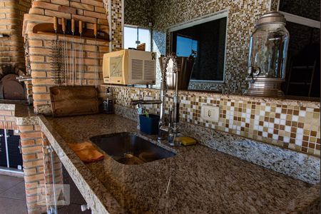 Casa à venda com 530m², 4 quartos e 4 vagas Casa à venda com 530m², 4 quartos e 4 vagasPia