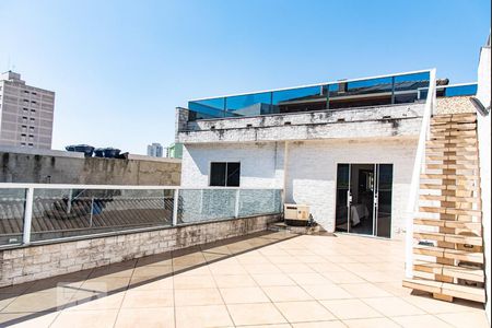 Casa à venda com 530m², 4 quartos e 4 vagas Casa à venda com 530m², 4 quartos e 4 vagasVaranda da suíte