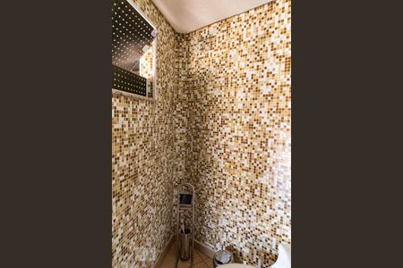 Casa à venda com 530m², 4 quartos e 4 vagas Casa à venda com 530m², 4 quartos e 4 vagasBanheiro de serviço 2