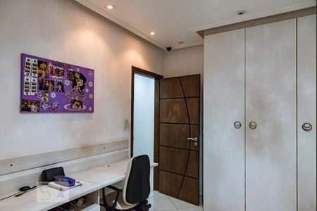 Casa à venda com 530m², 4 quartos e 4 vagas Casa à venda com 530m², 4 quartos e 4 vagasQuarto 1