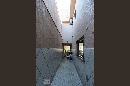 Casa à venda com 530m², 4 quartos e 4 vagas Casa à venda com 530m², 4 quartos e 4 vagasCorredor