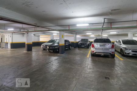 Apartamento à venda com 127m², 2 quartos e 2 vagas Apartamento à venda com 127m², 2 quartos e 2 vagasGaragem