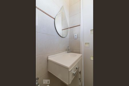 Apartamento à venda com 127m², 2 quartos e 2 vagas Apartamento à venda com 127m², 2 quartos e 2 vagasBanheiro 2