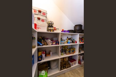 Casa à venda com 450m², 5 quartos e 4 vagasDispensa
