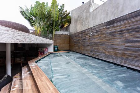 Casa à venda com 450m², 5 quartos e 4 vagasPiscina