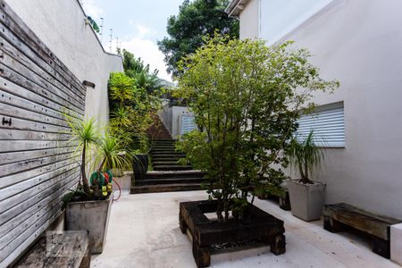 Casa à venda com 450m², 5 quartos e 4 vagasQuintal