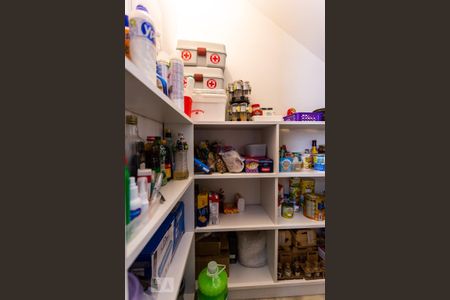 Casa à venda com 450m², 5 quartos e 4 vagasDispensa