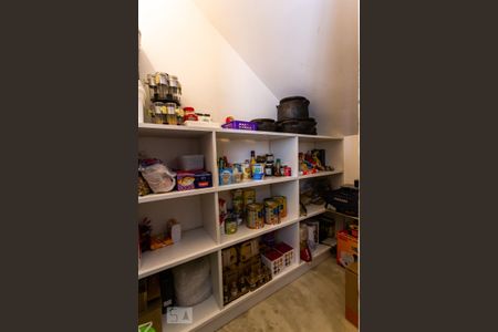 Casa à venda com 450m², 5 quartos e 4 vagasDispensa