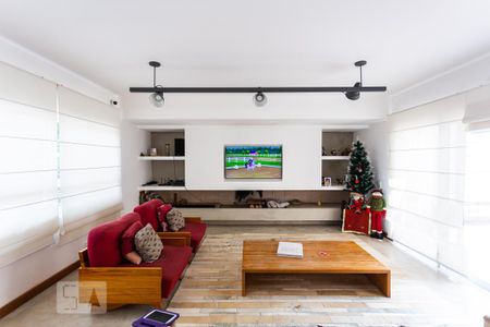 Casa à venda com 450m², 5 quartos e 4 vagasSala