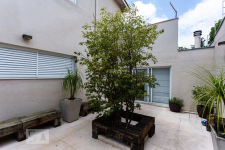 Casa à venda com 450m², 5 quartos e 4 vagasQuintal