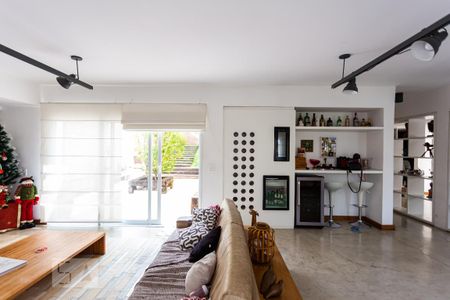 Casa à venda com 450m², 5 quartos e 4 vagasSala