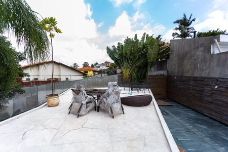 Casa à venda com 450m², 5 quartos e 4 vagasPiscina