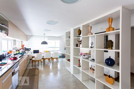 Casa à venda com 450m², 5 quartos e 4 vagasCozinha