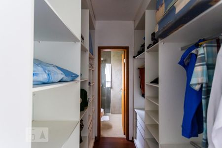 Casa à venda com 450m², 5 quartos e 4 vagasCloset