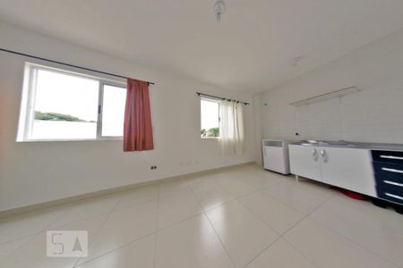 Cozinha de kitnet/studio para alugar com 1 quarto, 32m² em Água Verde, Curitiba