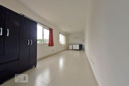Dormitório de kitnet/studio para alugar com 1 quarto, 32m² em Água Verde, Curitiba