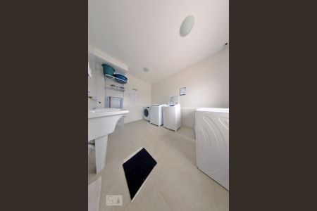 Studio para alugar com 32m², 1 quarto e sem vaga Studio para alugar com 32m², 1 quarto e sem vagaLavanderia